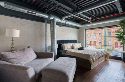 Italian Village Apartment | Spacious Wonderbread Loft