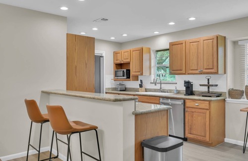 Grogan's Mill House | Spacious Woodlands Home | Pet Friendly | 35 Min to NRG Stadium World Cup Games