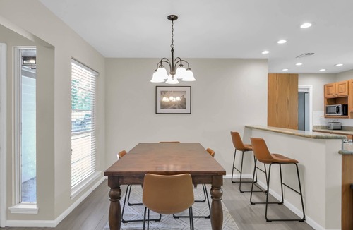 Grogan's Mill House | Spacious Woodlands Home | Pet Friendly | 35 Min to NRG Stadium World Cup Games