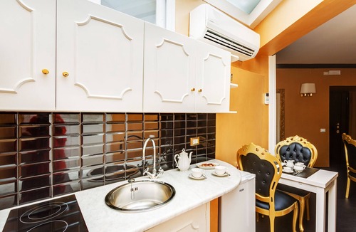 Rione IV Campo Marzio Apartment | Spanish Steps Amazing Apartment
