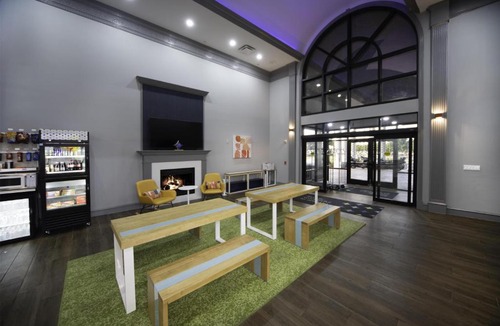 Amarillo Hotel | Spark by Hilton Amarillo East