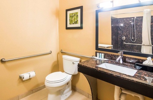Amarillo Hotel | Spark by Hilton Amarillo Western Plaza