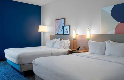 Town Center Hotel | Spark by Hilton Atlanta Kennesaw Town Center