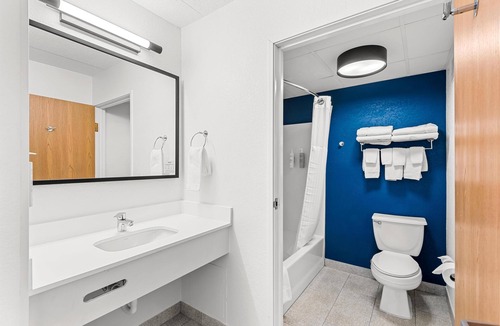 Cedar Falls Hotel | Spark by Hilton Cedar Falls