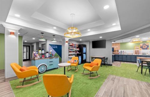 Florence Hotel | Spark by Hilton Cincinnati Airport South