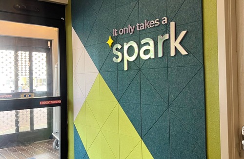 Fairborn Hotel | Spark by Hilton Dayton Fairborn