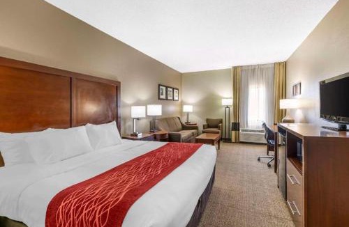 Grain Valley Hotel | Spark by Hilton Grain Valley Kansas City