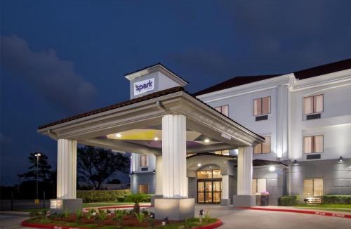 Southeast Houston Hotel | Spark By Hilton Houston Hobby Airport