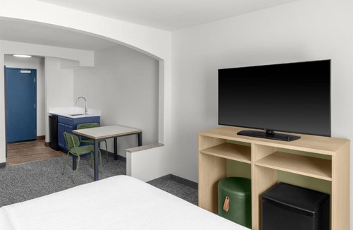 Lansing Hotel | Spark By Hilton Lansing