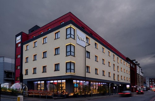 Luton Hotel | Spark by Hilton Luton