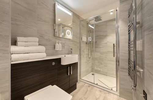 Luton Hotel | Spark by Hilton Luton