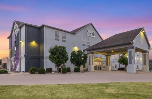 Minot Hotel | Spark by Hilton Minot