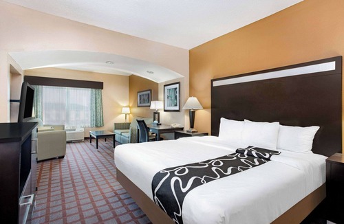 Plainfield Hotel | Spark by Hilton Plainfield Indianapolis