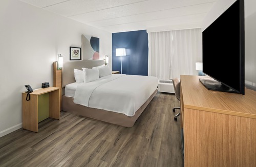 Waldorf Hotel | Spark by Hilton Waldorf