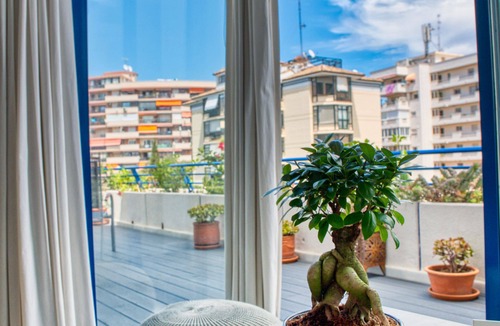 Marbella Seafront Promenade Apartment | Sparkling Clean Beach Penthouse w Private Roof Deck, Plunge Pool & Gym