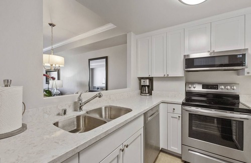 Civic Center Condo | Sparkling Clean Condo and With All Amenities!