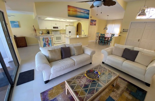 Joel House | Sparkling, Refreshingly Cool Poolside Retreat Perfect for Your Getaway
