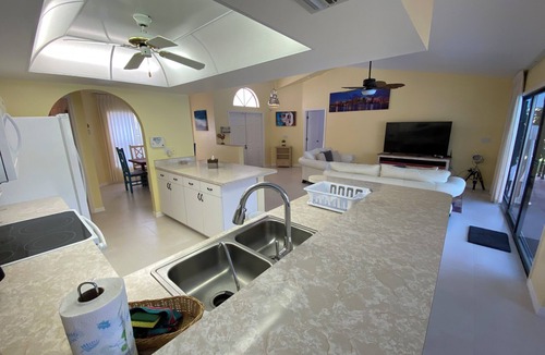 Joel House | Sparkling, Refreshingly Cool Poolside Retreat Perfect for Your Getaway