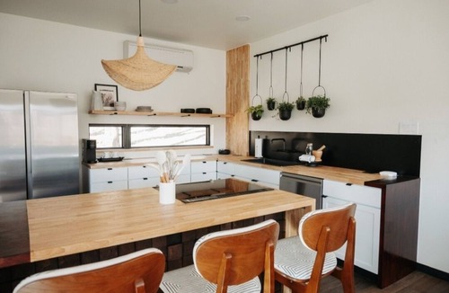 Garfield House | Sparrow House- Spacious Modern Lake Home, 2 Living Separate Areas
