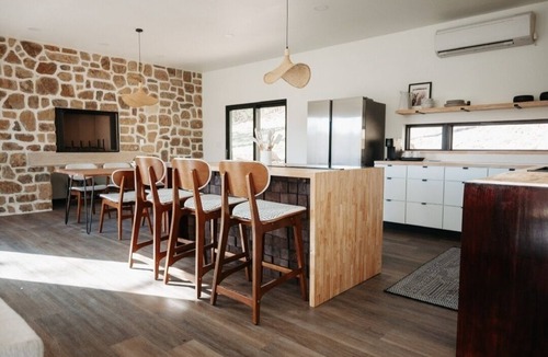 Garfield House | Sparrow House- Spacious Modern Lake Home, 2 Living Separate Areas