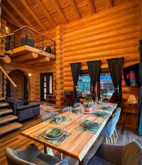 Rasnov Ski Chalet | Sparrow's Nest Spacious Mountain Chalet with Hot Tub and Panoramic Views