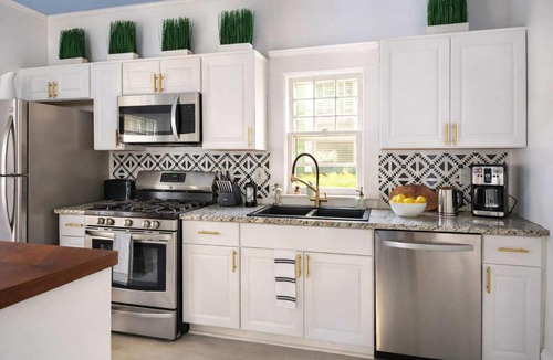 Midtown Apartment | Sparrow