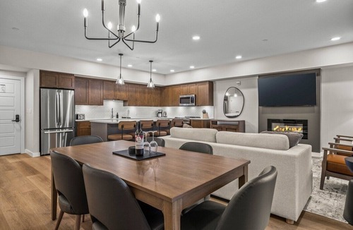 Dead Man's Flats Condo | Sparrowhawk Family Retreat with Bunkbeds, Sleeps 8