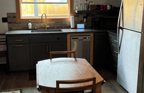 Market District Apartment | Speak Easy Eugene, Oregon. Located between Downtown and Whiteaker District