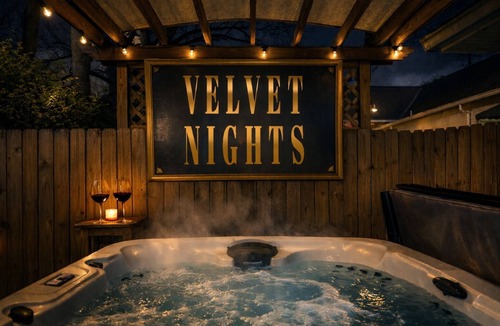Murfreesboro Cottage | Speakeasy Walk Downtown Murf-Pool-Hot Tub-Firepit