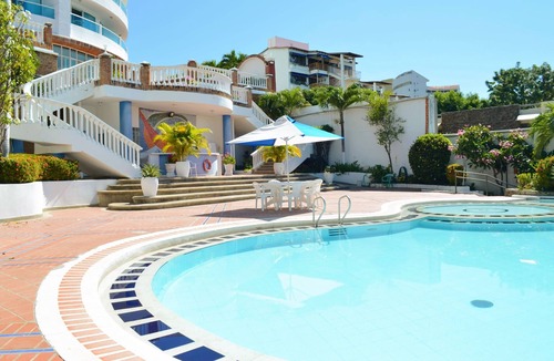 Papare Apartment | Spectacular Ocean Front View With Private Beach!
