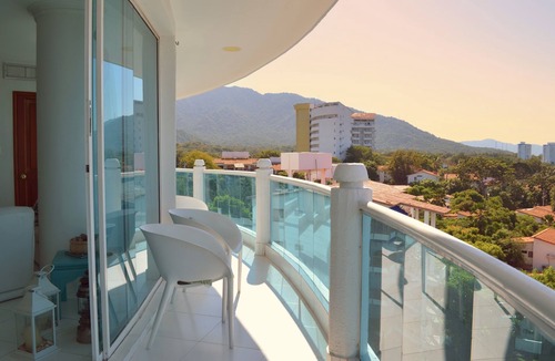 Papare Apartment | Spectacular Ocean Front View With Private Beach!
