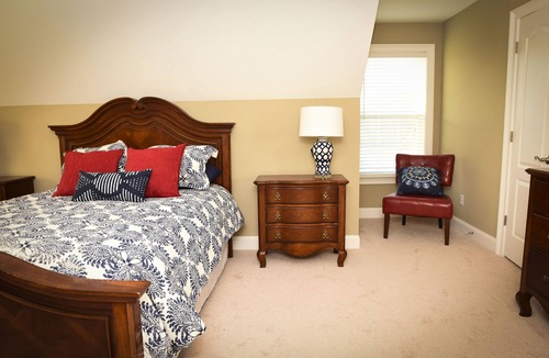 Graysville House | Special Low Rates!!! Golfers' Paradise: Lg Term Corp. Rental on Golf Course