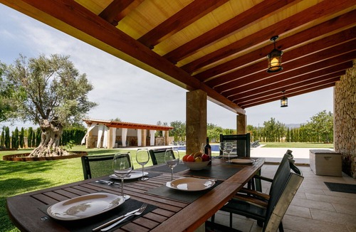 Binissalem Villa | Special luxurious villa for families with 4 bedrooms, 3 bathrooms, pool and barbecue