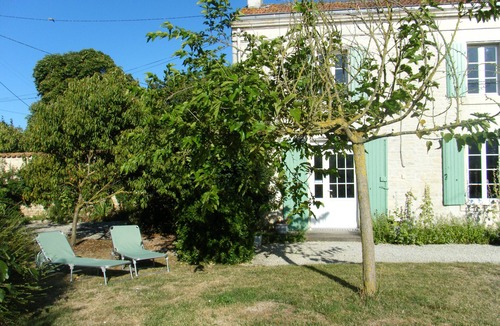 Cramchaban Villa | SPECIAL OFFER AUGUST Charentaise house in quiet village close to La Rochelle.