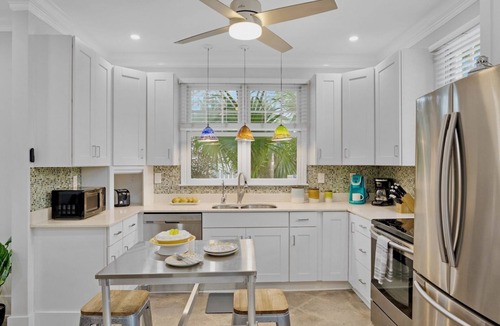 Bahama Village House | Special Summer Rates! *GARDEN OF EMMA @ THE ANNEX* Private Home & Pool