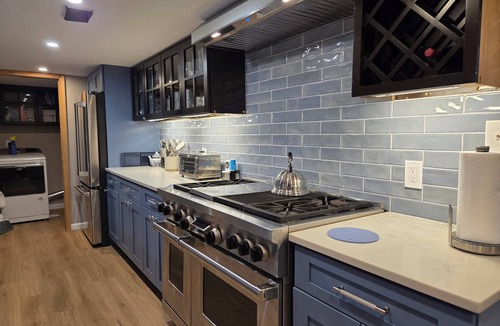 16th Street Heights House | Spectacular 11 Bedrooms/10.5 Baths! Great Value Located in the City!