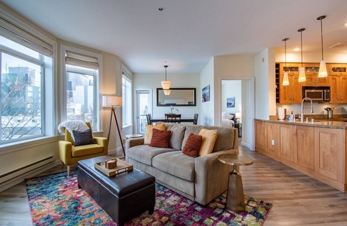 Belltown Condo | Spectacular 2bd 2bth in Heart of Seattle!