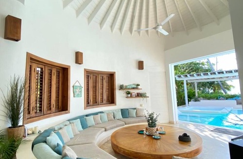 Puerto Bahia Villa | Spectacular BEACHFRONT luxury Villa with private pool, Jacuzzi chef, full staff