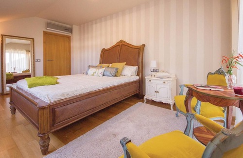 Montalvo House | Spectacular bright and spacious cottage in a beautiful and clear environment.