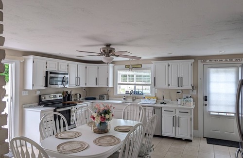 Hyannis House | Spectacular House! Fenced Yard. Playground Basketball, walk to Main St, ferries.