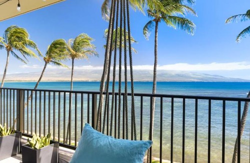 Maalaea Apartment | Spectacular luxury , modern oceanfront condo Maalaea-Kihei ,Maui