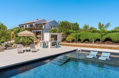Noto Villa | Spectacular Mediterranean Villa with Stunning Garden and private Pool in Vendicari - DiCasaInSIcilia