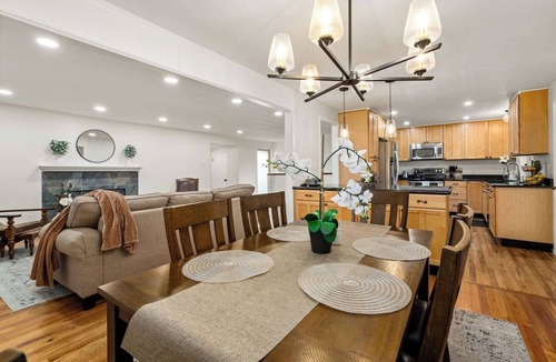 Littleton House | Spectacular Mountain Views - Hot Tub & Fire Pit