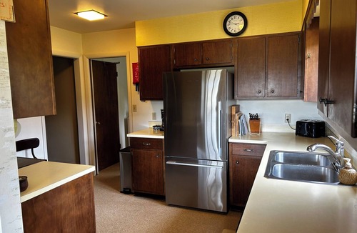 Roscoe House | Spectacular Mountain Views! Private Riverfront Access! All the comforts of home!