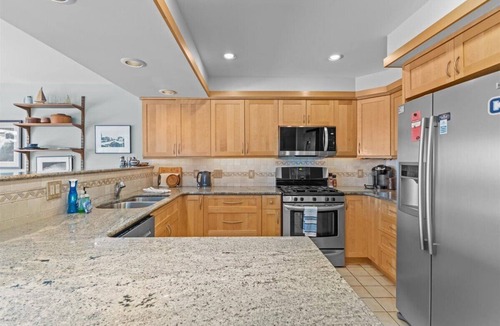 Stowe Condo | Spectacular Mountain-View Townhouse/Near Slopes