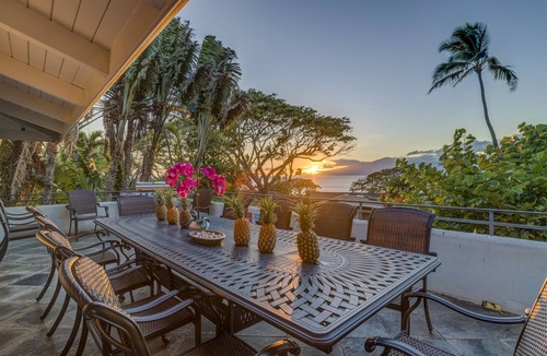 Napili House | Spectacular Ocean View. Close to Beaches & Shopping Plaza. Large Pool & Spa