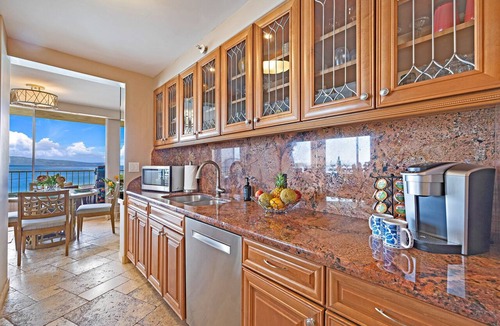 Kahana Condo | Spectacular ocean views at Spacious 2-BR AC Pool- Royal Kahana 610