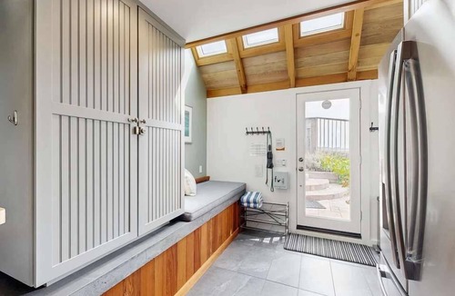 Fort Bragg House | Spectacular Oceanfront Studio with Hot Tub & Loft