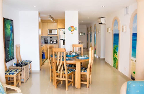 Zona Hotelera Norte Condo | Spectacular oceanfront condo! 3 Bed 3 Bath with oceanside pool & best snorkeling