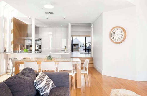 Seacliff House | Spectacular Panoramic Oceanview House in Seacliff